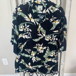 Original Island Sport Black Floral Men's Button Up Shirt Size Large- Tag Missing